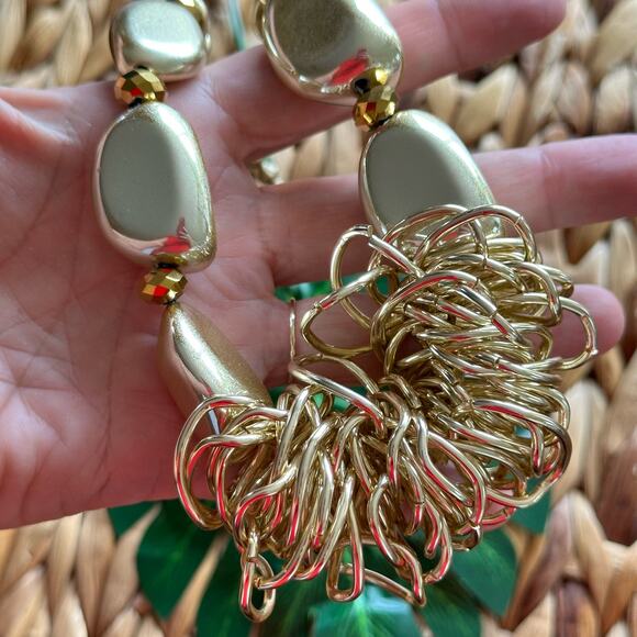 BOGO FREE STATEMENT AURA SCATTER NECKLACE GOLD - Picture 6 of 8